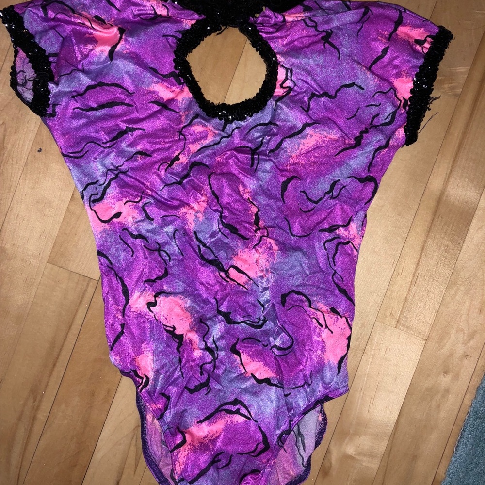 Girls size 14/16 costume with skirt